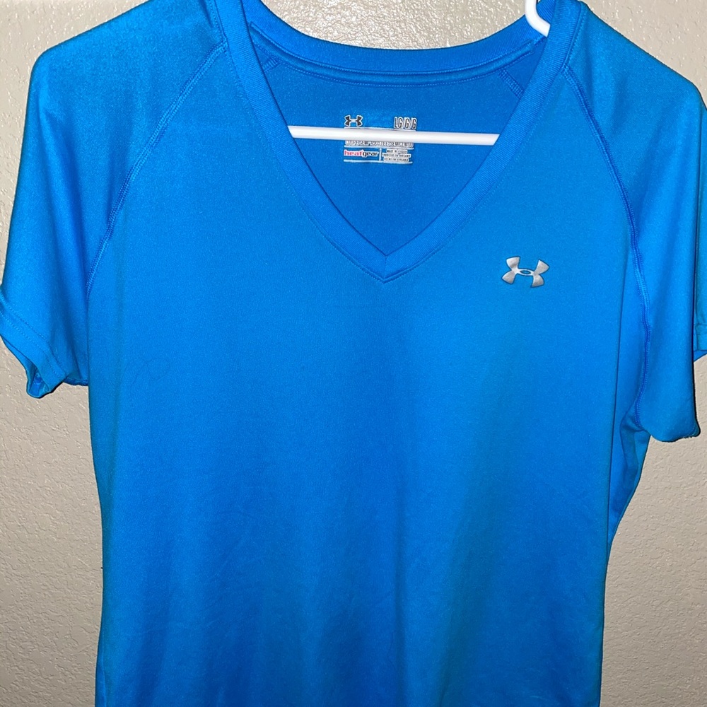 Under armor v neck shirt